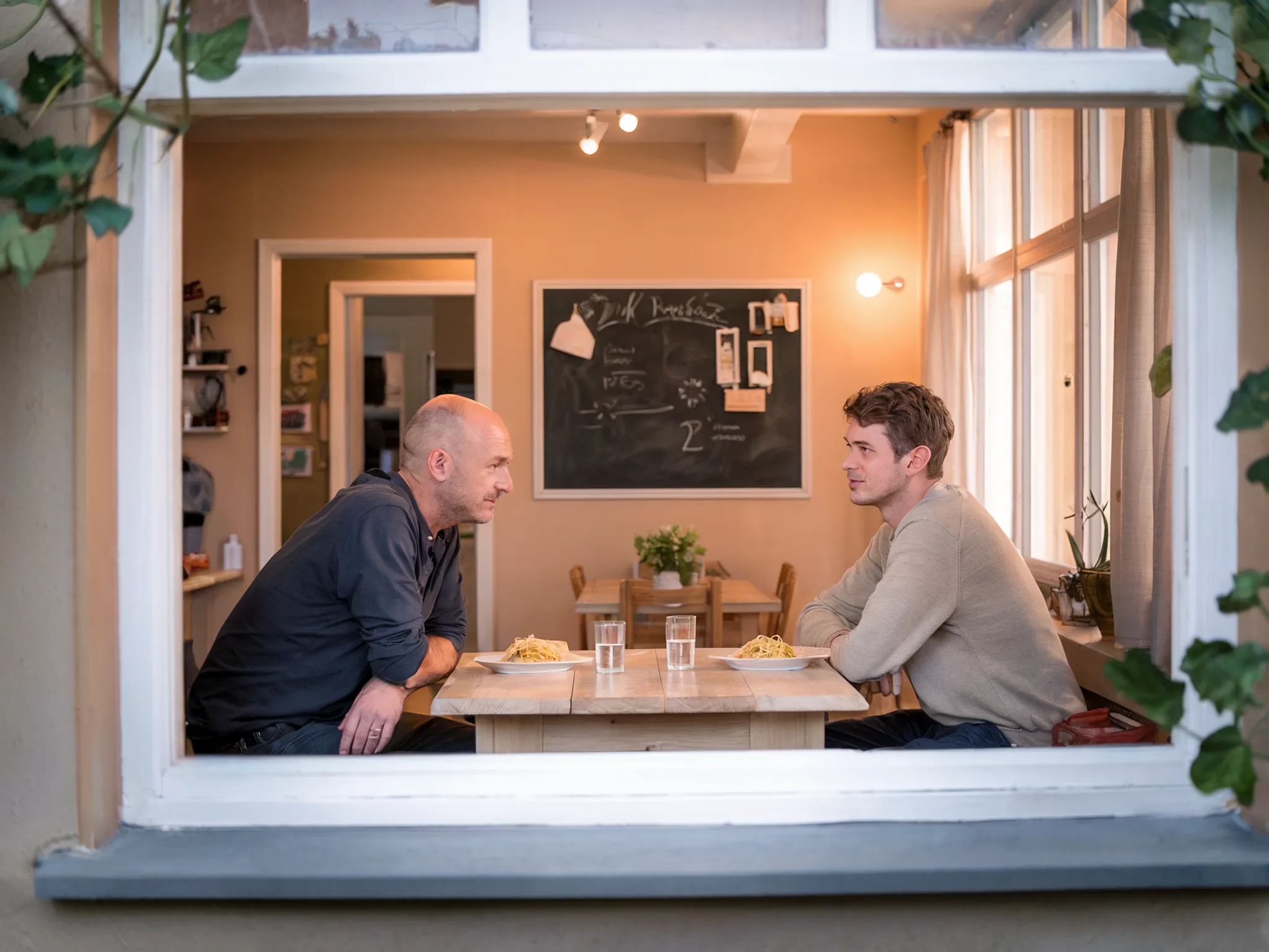 AI-generiertes Bild – Person in natürlicher Umgebung