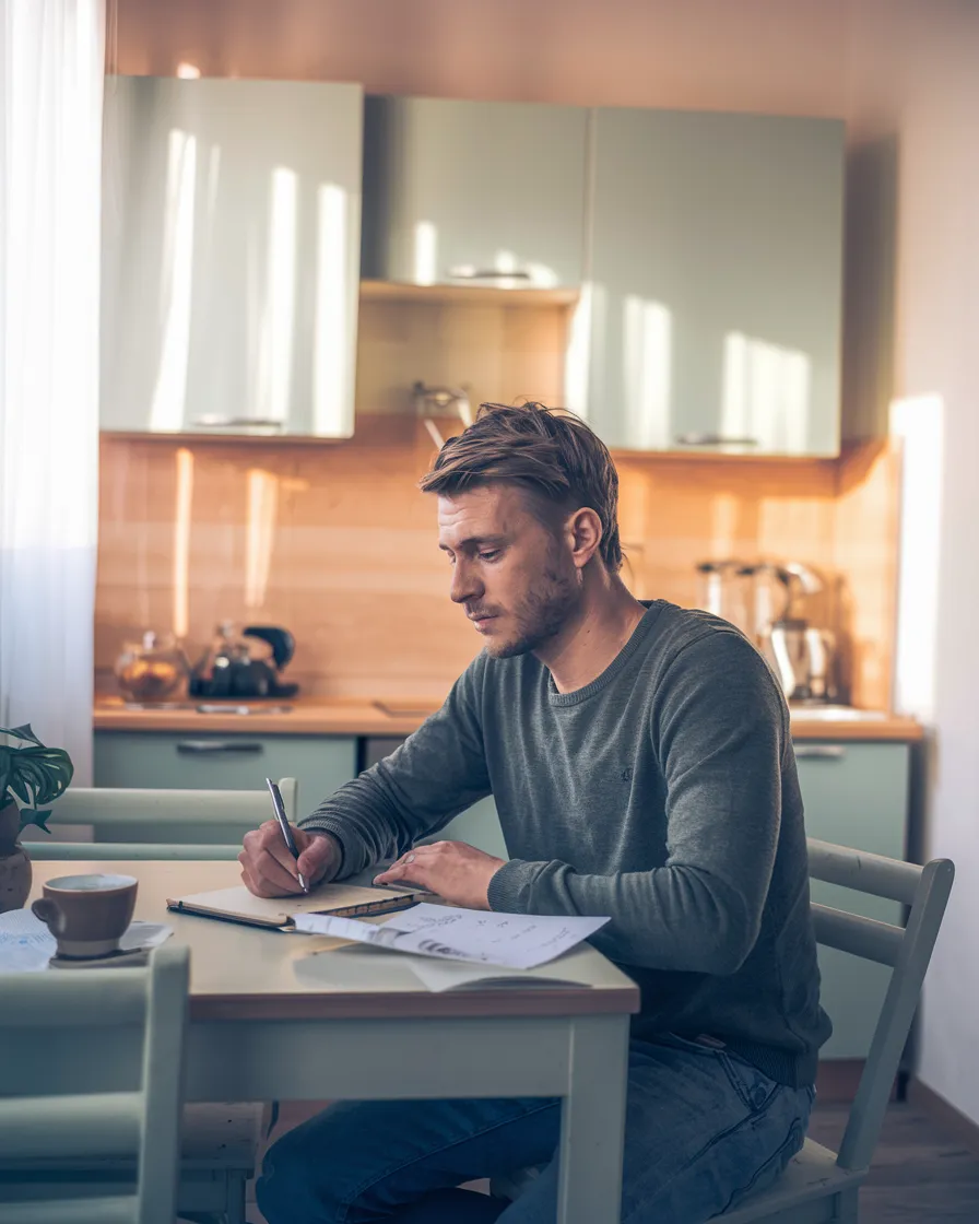AI-generiertes Bild – Person in nachdenklicher Pose