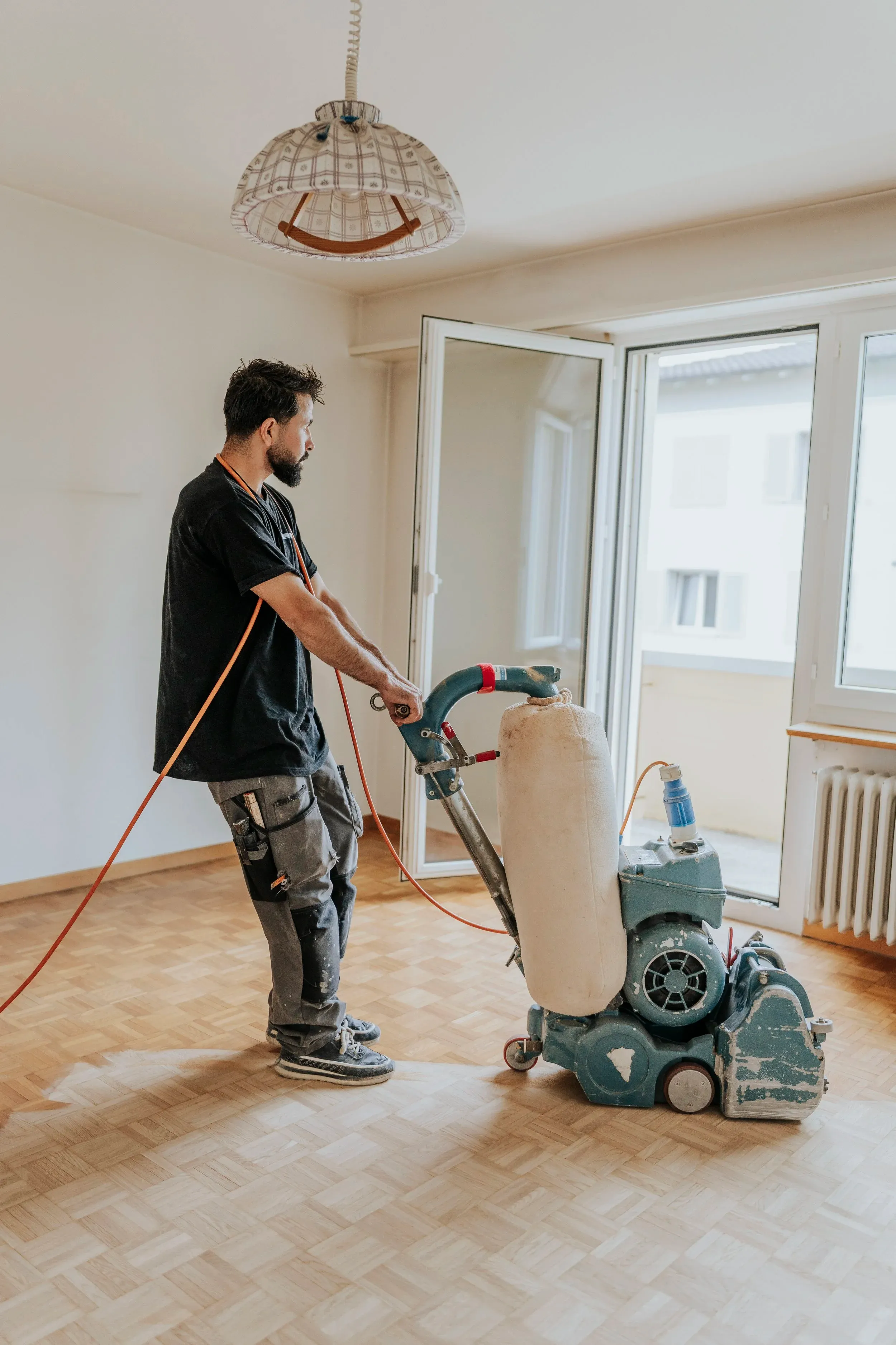Lixamento de parquet em Fennerboden