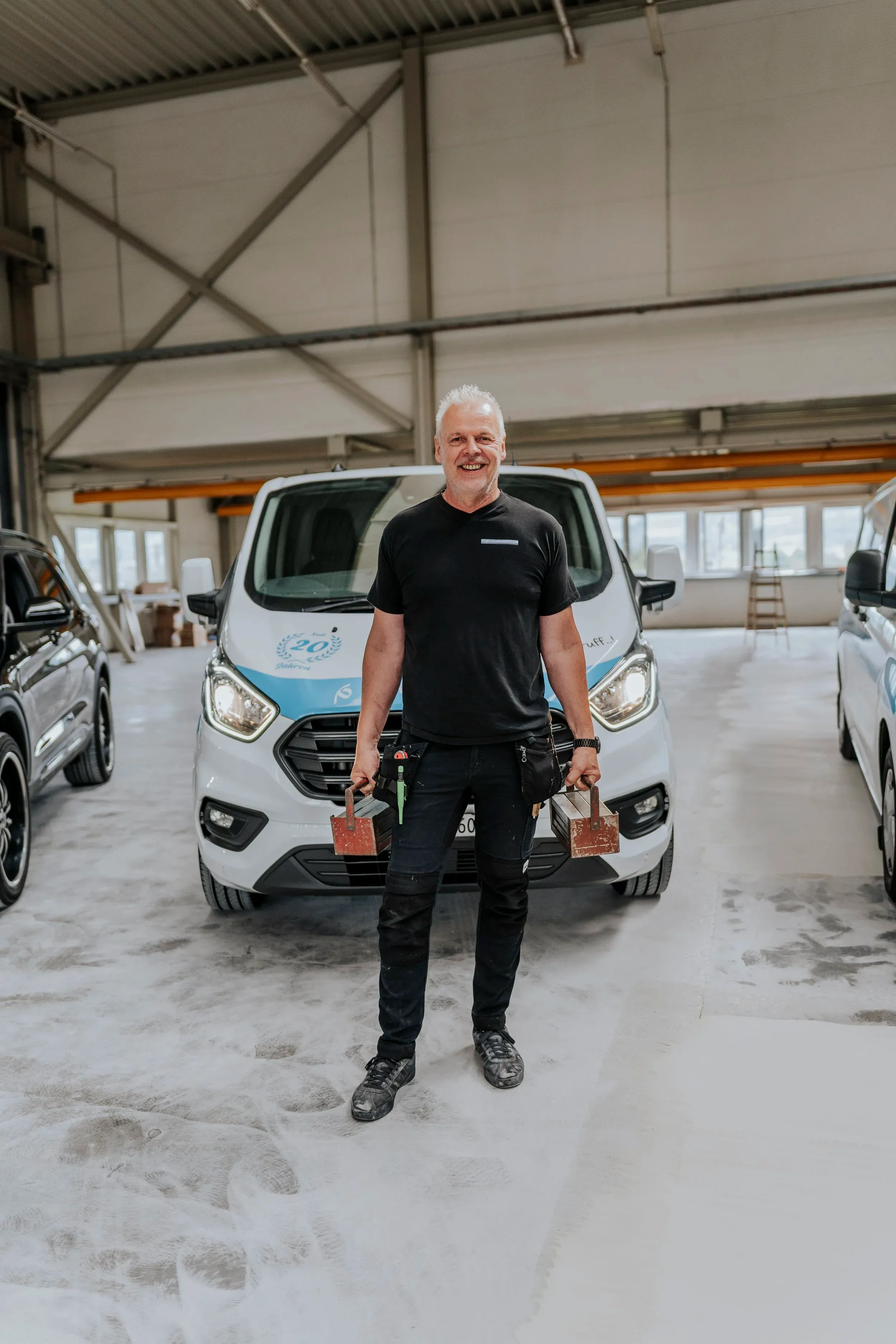 Team und Fuhrpark von Fennerboden