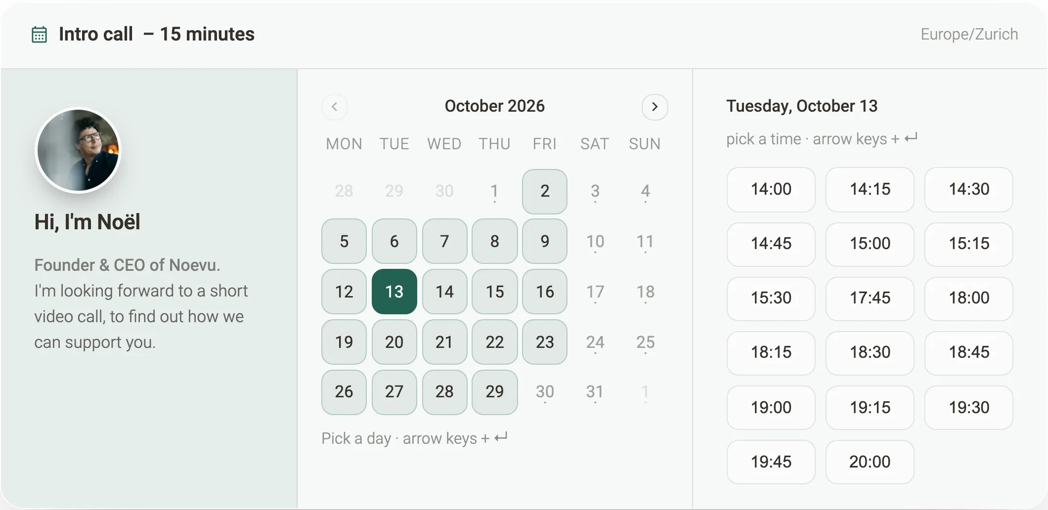 Booking calendar on noevu.ch for an intro call: month view, selected Tuesday and free times from 14:00 to 20:00