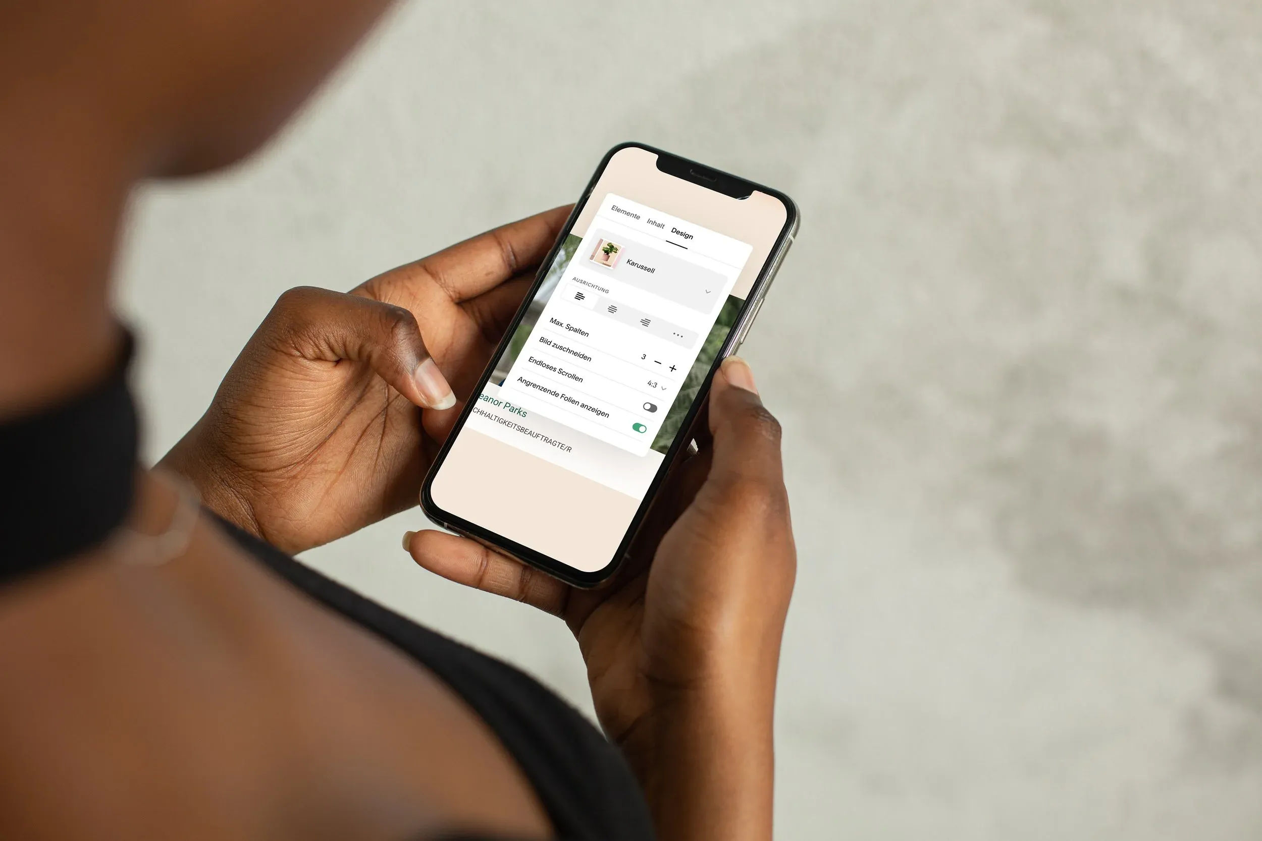 Intuitive CMS operation on a smartphone